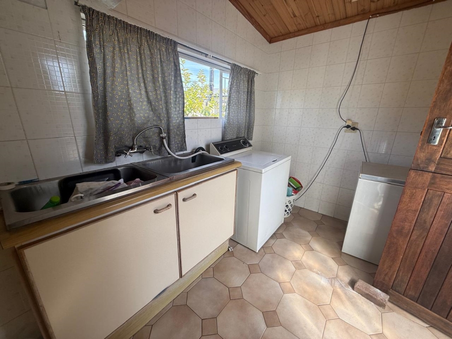 7 Bedroom Property for Sale in Bothasrus Eastern Cape